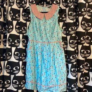 Rare retrolicious winter Christmas gnome dress